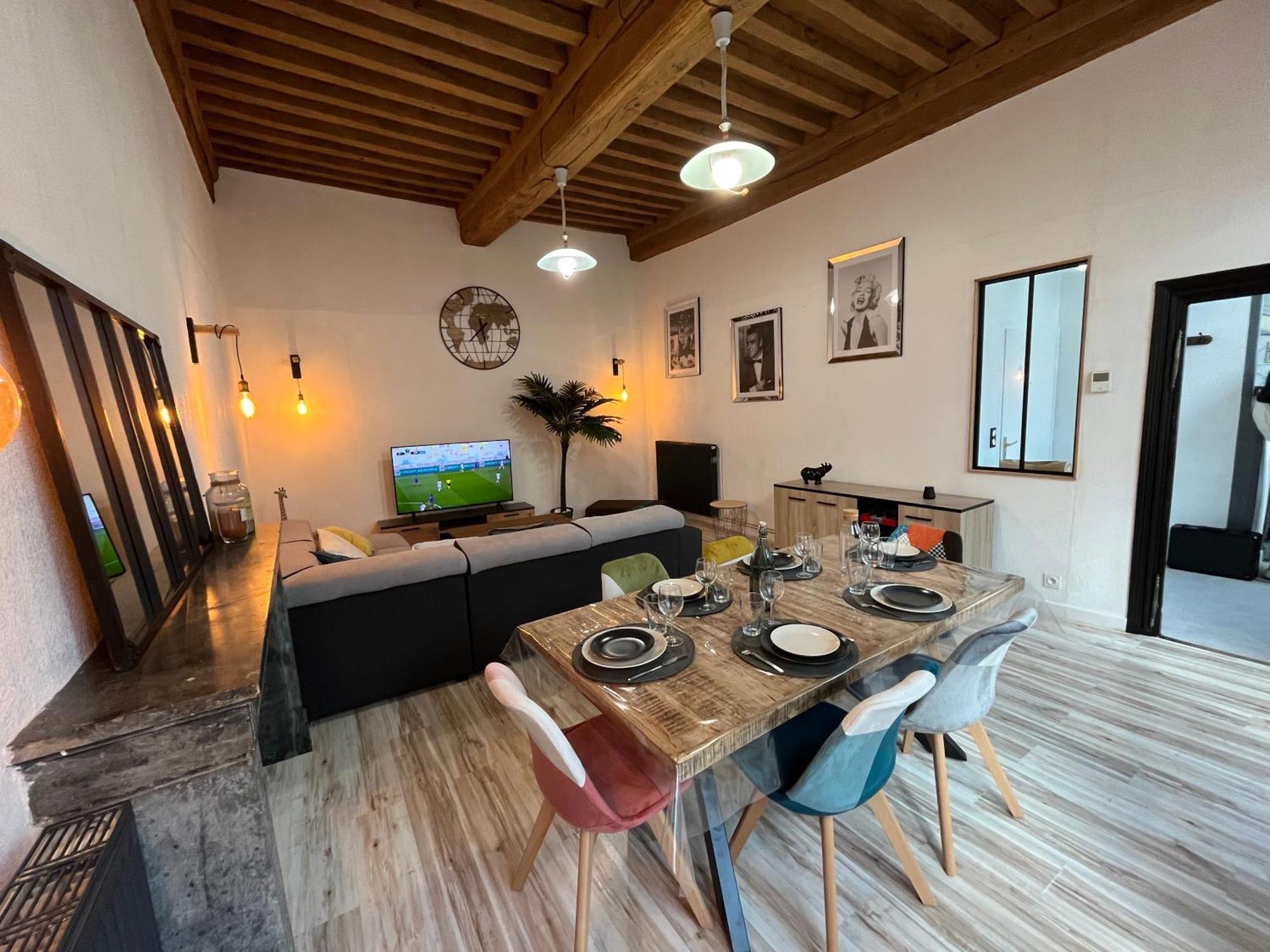 Appartement 6 Personnes - Au Coeur Du Centre Ville باراي-لو-مونيال المظهر الخارجي الصورة